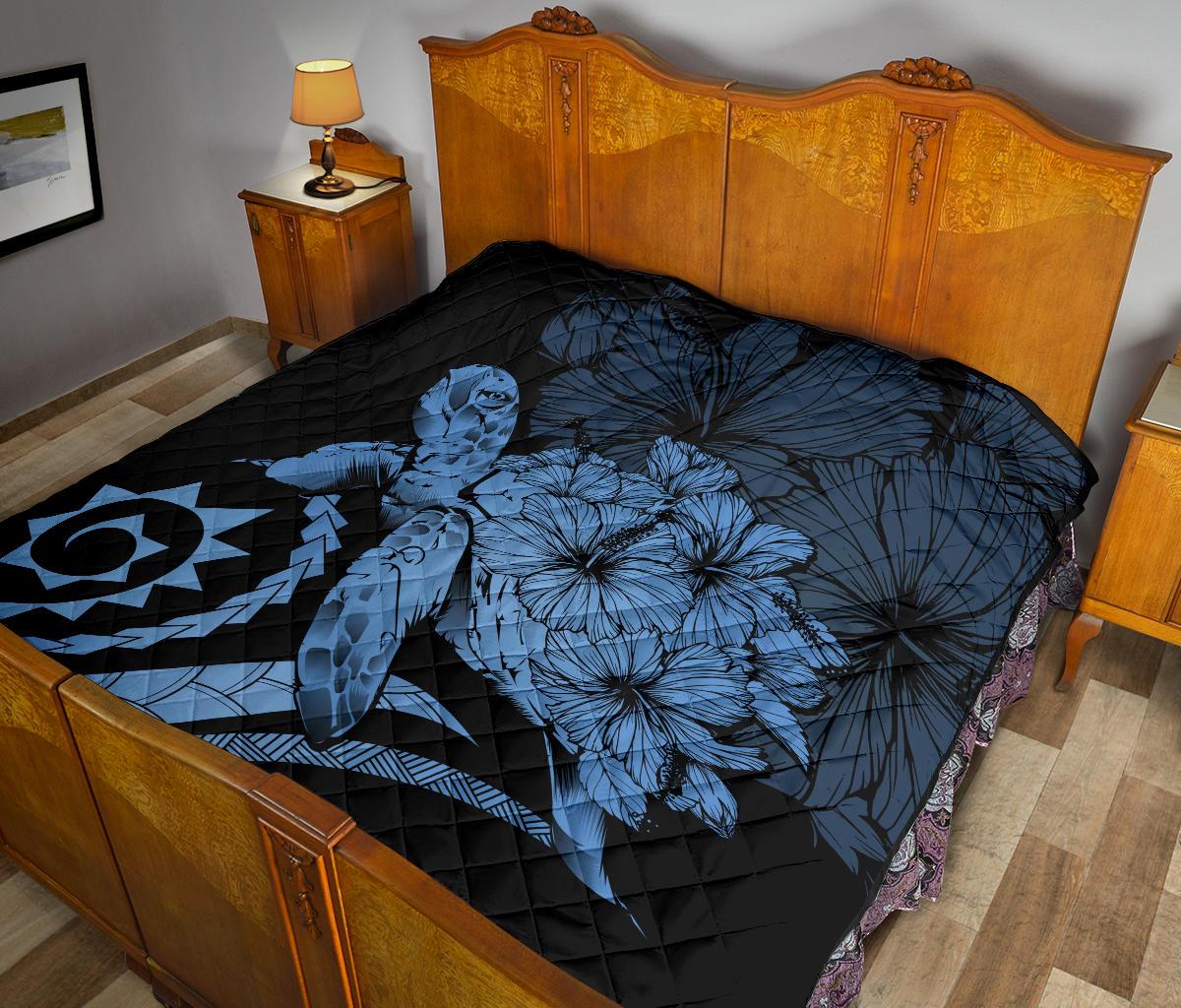 Hawaii Turtle Hibiscus Polynesian Vintage Premium Quilt - Pastel Blue - Polynesian Pride