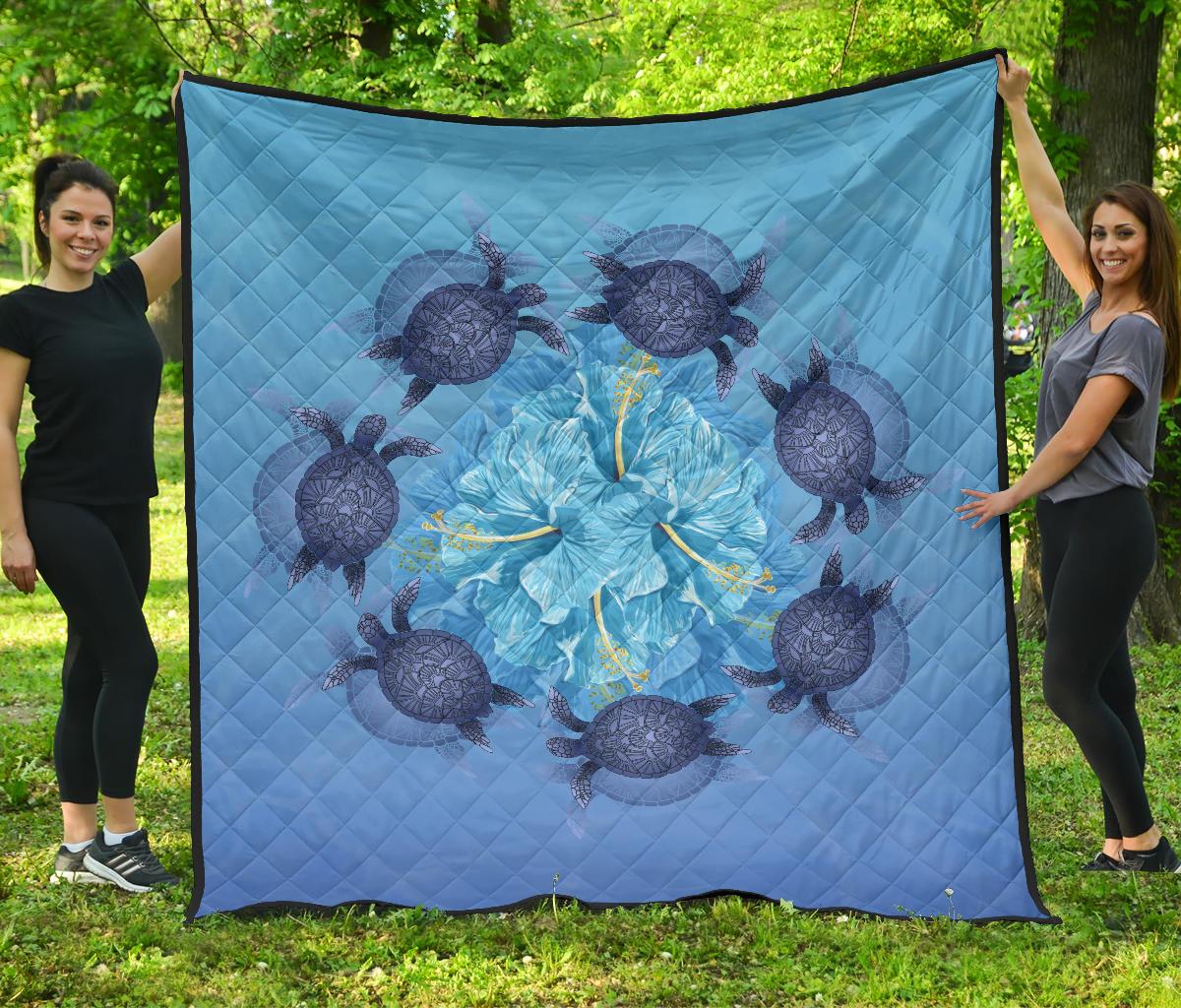 Hawaii Turtle Hibiscus Blue Premium Quilt Blue - Polynesian Pride