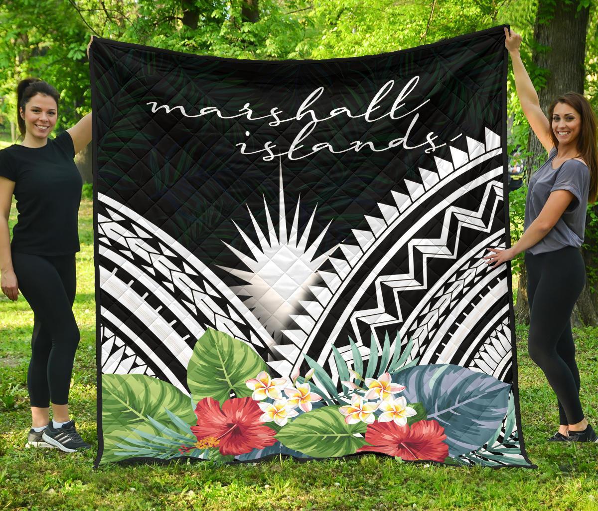 Marshall Islands Premium Quilt - Marshall Islands Coat of Arms & Polynesian Tropical Flowers White - Polynesian Pride