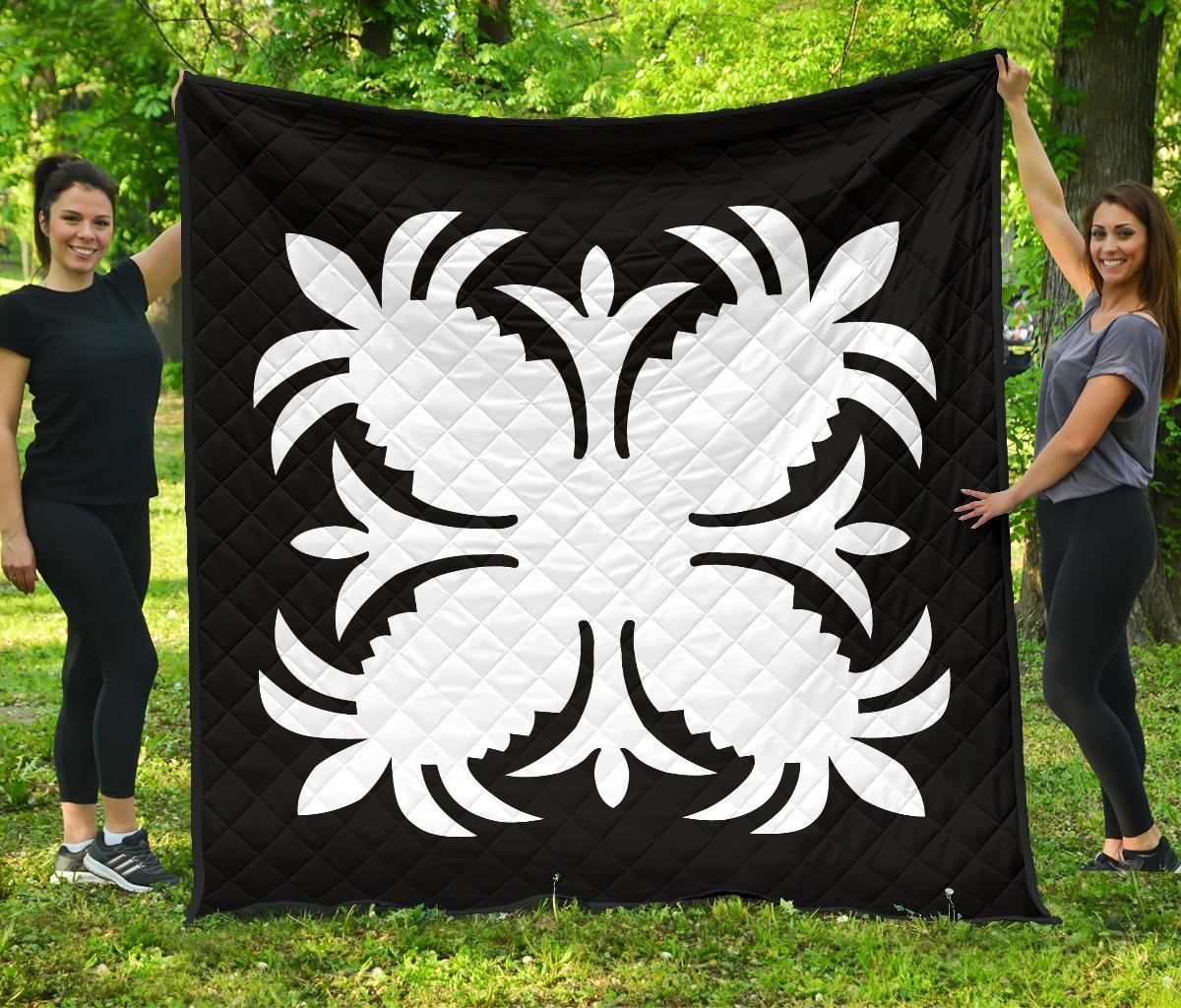 Hawaiian Premium Quilt Royal Pattern - Black And White - A2 Style White - Polynesian Pride