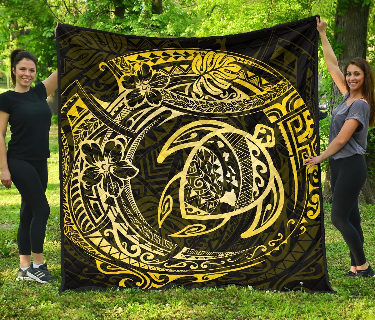 Hawaiian Turtle Polynesian Yellow Premium Quilt Yellow - Polynesian Pride