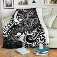 Pohnpei Premium Blanket - White Shark Polynesian Tattoo White - Polynesian Pride