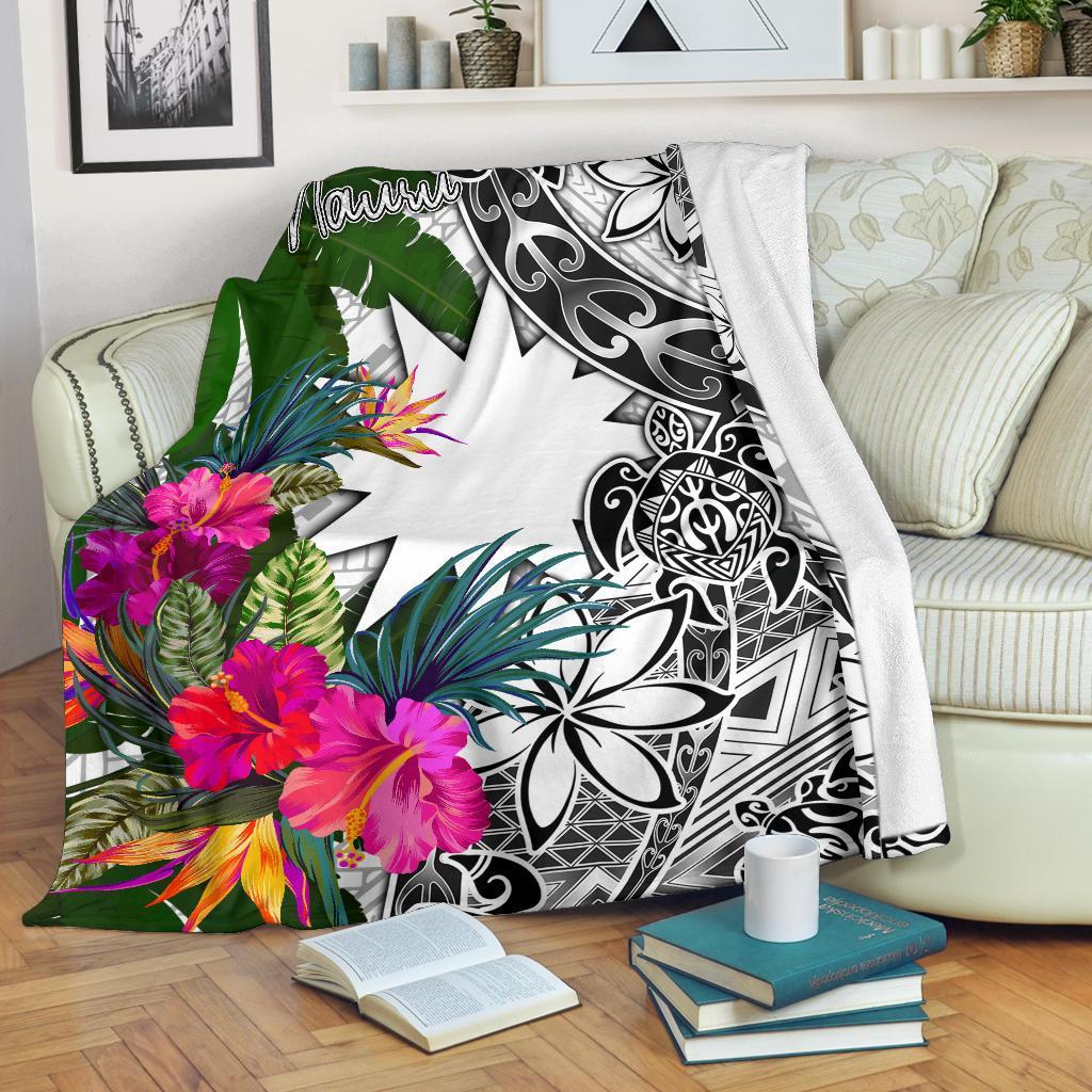 Nauru Premium Blanket White - Turtle Plumeria Banana Leaf - Polynesian Pride