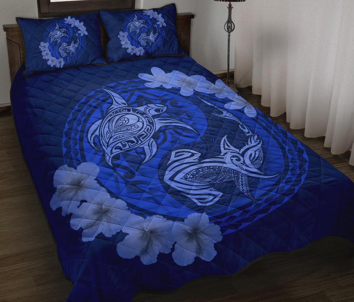 Hawaii Yin Yang Turtle Shark Hibiscus Plumeria Quilt Bed Set - Blue - Polynesian Pride
