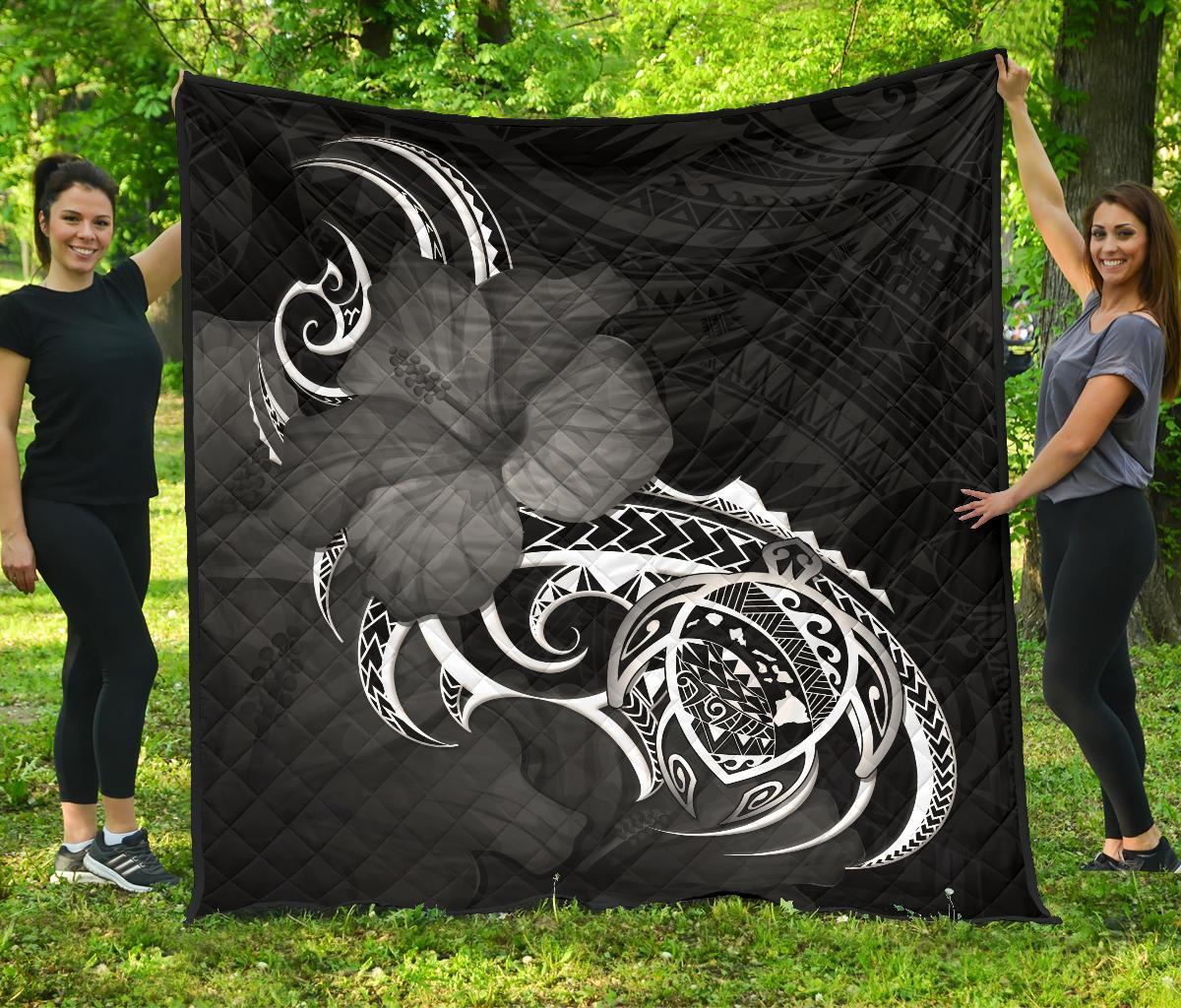 Hawaii Map Turtle Hibiscus Divise White Polynesian Premium Quilt White - Polynesian Pride