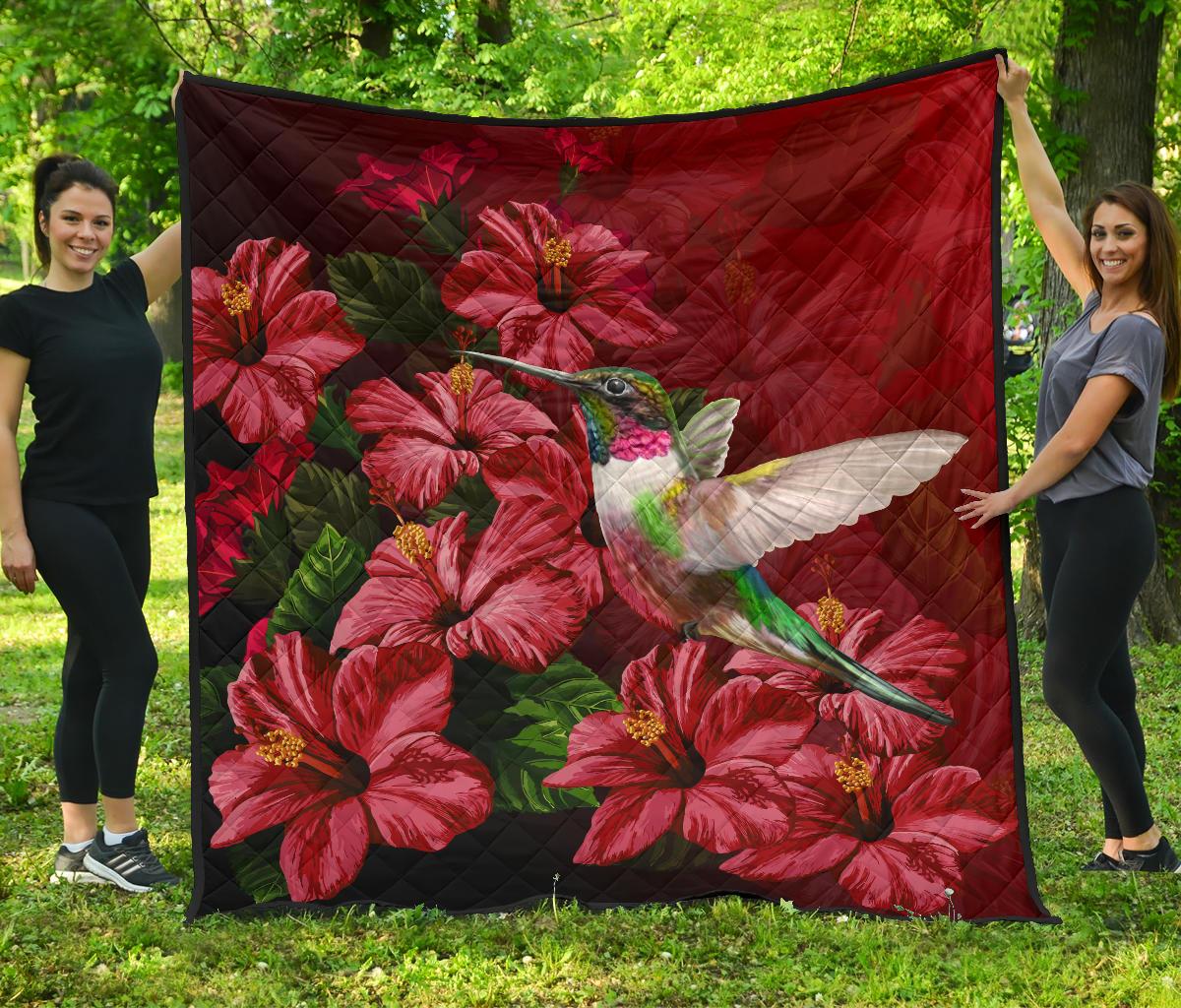 Hawaii Red Hibiscus Humming Bird Premium Quilt Red - Polynesian Pride