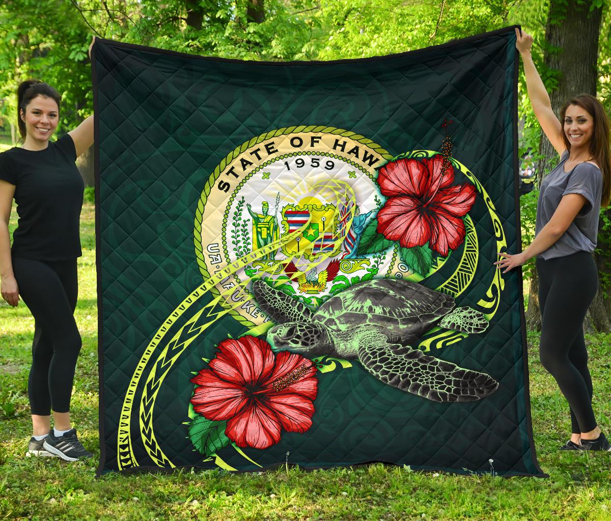 Hawaii Polynesian Premium Quilt - Green Turtle Hibiscus Green - Polynesian Pride