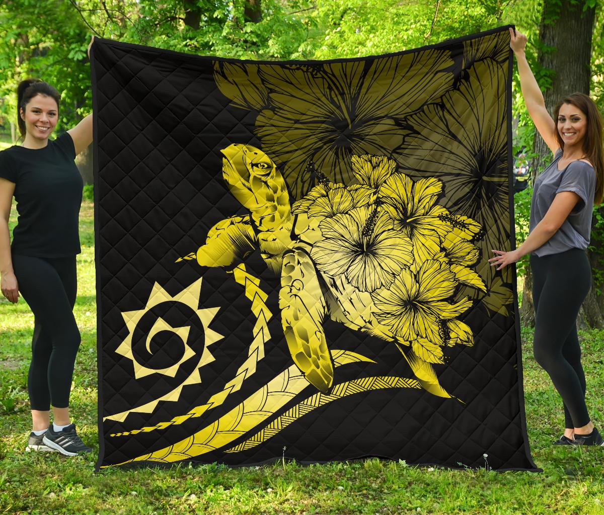 Hawaii Turtle Hibiscus Polynesian Vintage Premium Quilt - Yellow Yellow - Polynesian Pride