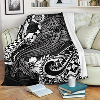 Tonga Premium Blanket - White Shark Polynesian Tattoo White - Polynesian Pride