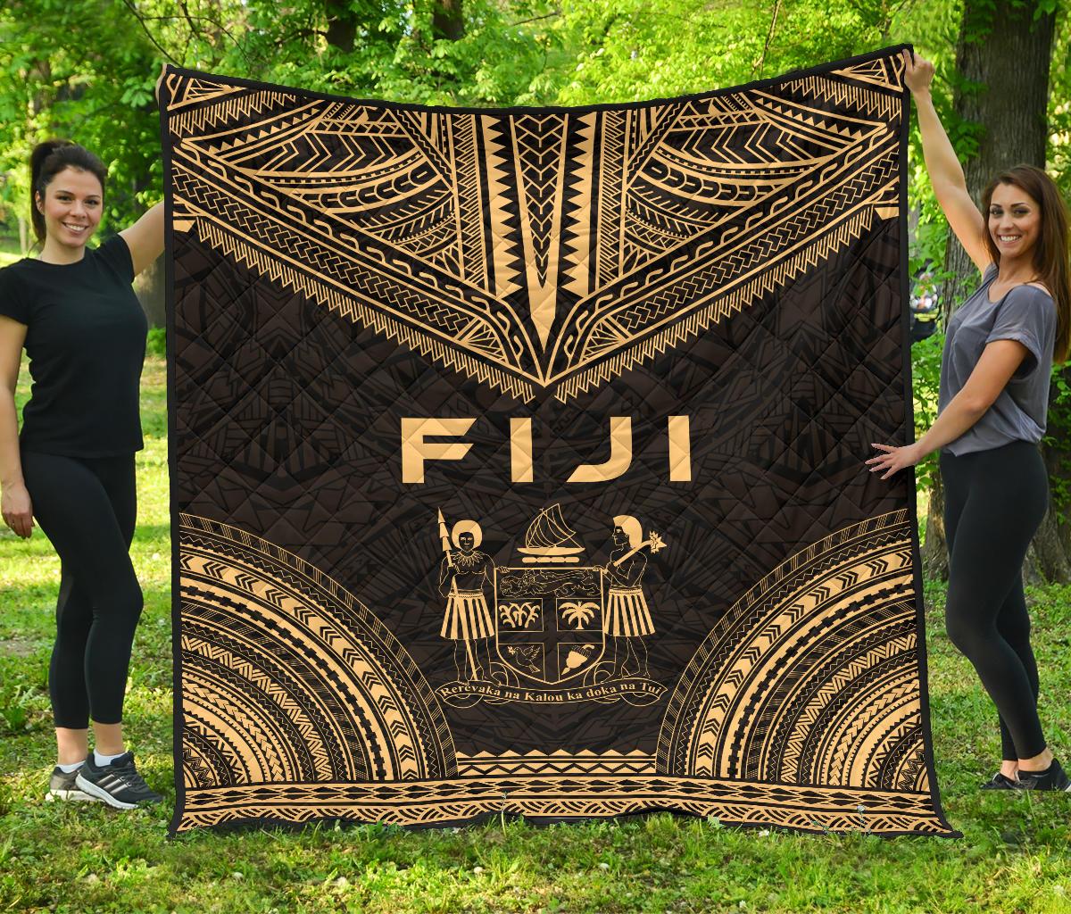 Fiji Premium Quilt - Fiji Coat Of Arms Polynesian Chief Gold Version Gold - Polynesian Pride