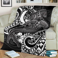 Pohnpei Premium Blanket - White Shark Polynesian Tattoo - Polynesian Pride