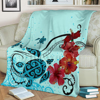 Hawaii Turtle And Hibiscus Blue Premium Blanket - Polynesian Pride
