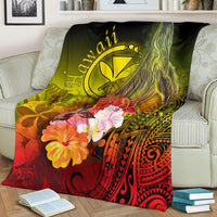 Polynesian Hawaii Premium Blanket - Kanaka Maoli Humpback Whale with Tropical Flowers (Yellow) - Polynesian Pride