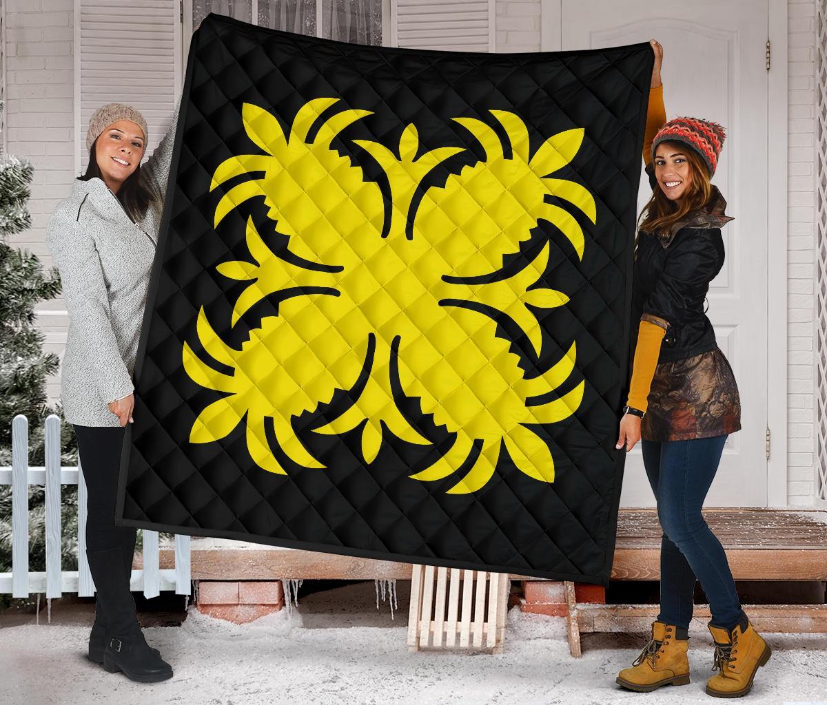 Hawaiian Premium Quilt Royal Pattern - Black And Yellow - A2 Style - Polynesian Pride