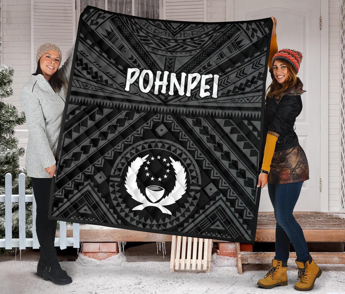 Pohnpei Premium Quilt - Pohnpei Seal With Polynesian Tattoo Style ( Black) - Polynesian Pride