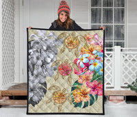 Hawaii Polynesian Flowers Swimming Turtles Premium Quilt - Polynesian Pride