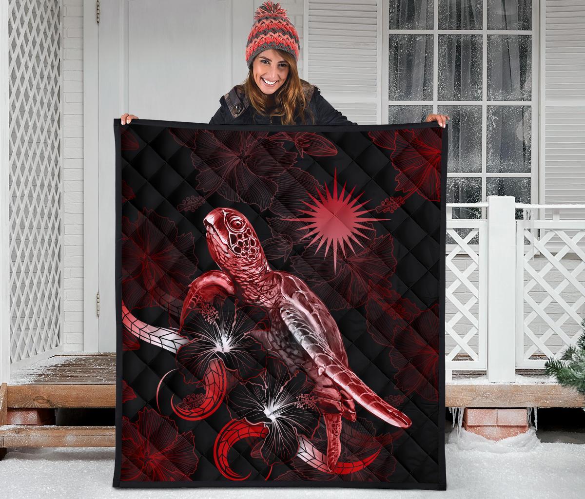 Marshall Islands Polynesian Premium Quilt - Turtle With Blooming Hibiscus Red - Polynesian Pride