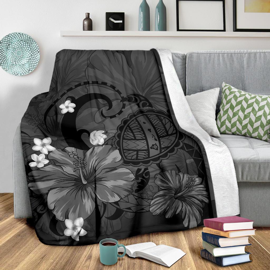 Hawaii Turtle Poly Tribal Gray Premium Blanket - Polynesian Pride
