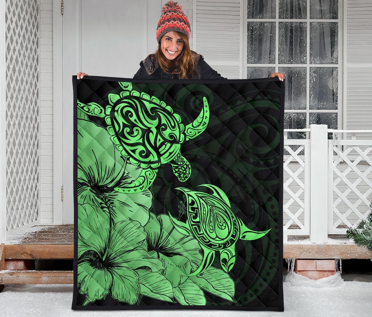 Hawaii Turtle Premium Quilt Polynesian Hibiscus Art Green AH - Polynesian Pride