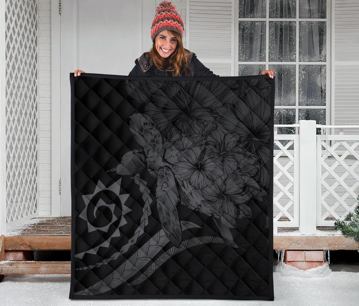 Hawaii Turtle Hibiscus Polynesian Vintage Premium Quilt - Gray - Polynesian Pride