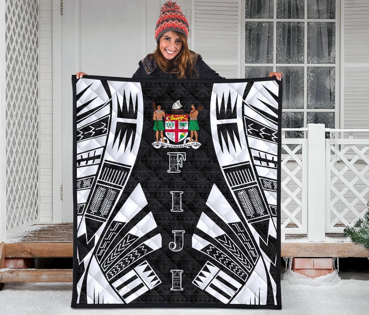 Fiji Premium Quilt - Fiji Coat Of Arms Polynesian White Tattoo (Black) - Polynesian Pride
