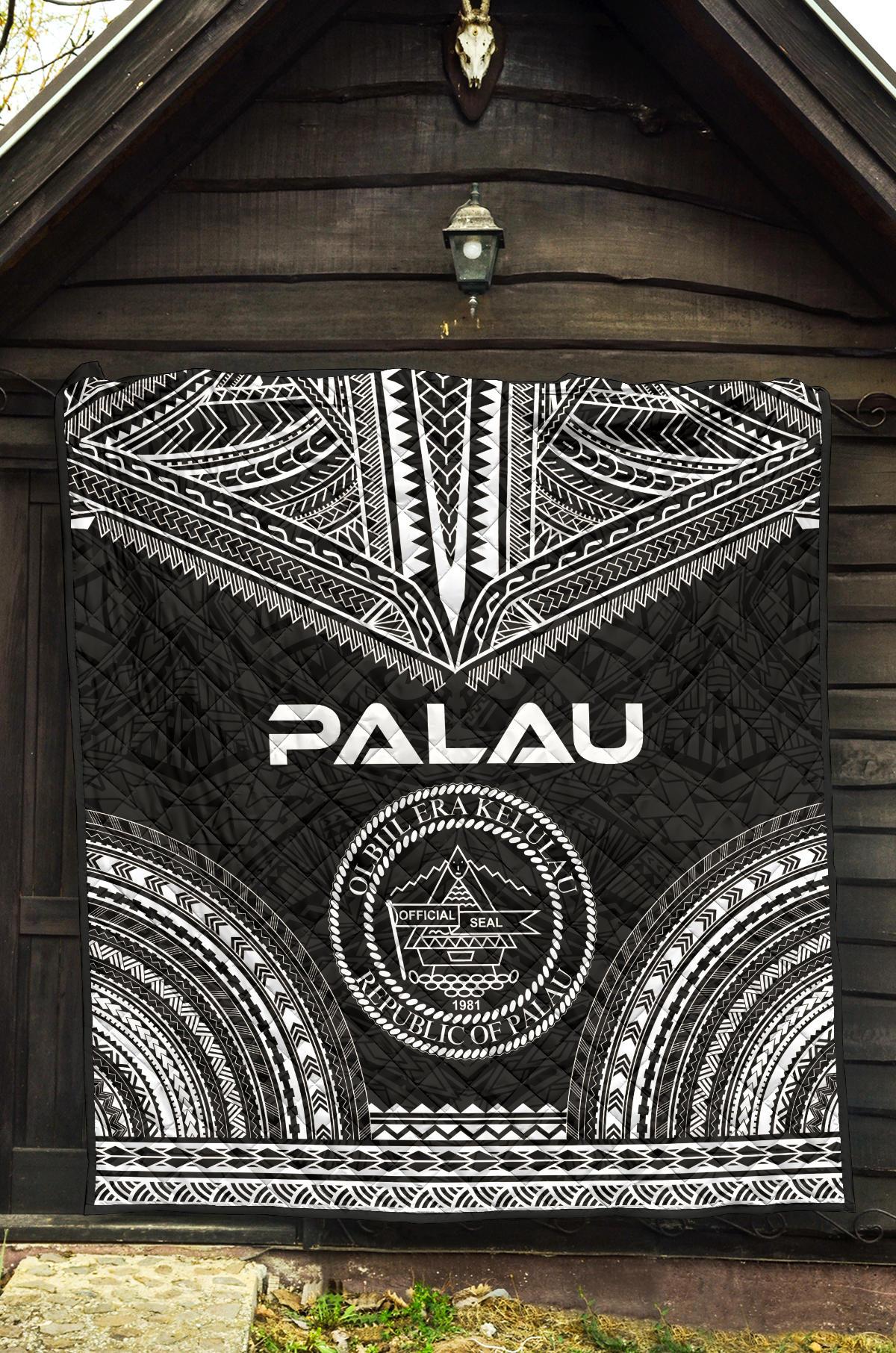 Palau Premium Quilt - Palau Seal Polynesian Chief Black Version - Polynesian Pride