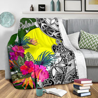 Palau Premium Blanket White - Turtle Plumeria Banana Leaf - Polynesian Pride