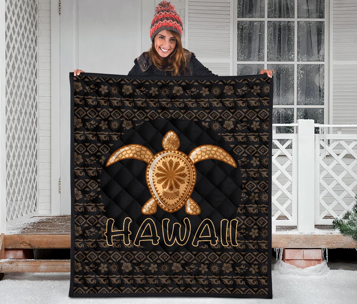 Hawaii Turtle Golden Premium Quilt - Polynesian Pride