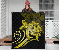 Hawaii Turtle Hibiscus Polynesian Vintage Premium Quilt - Yellow - Polynesian Pride