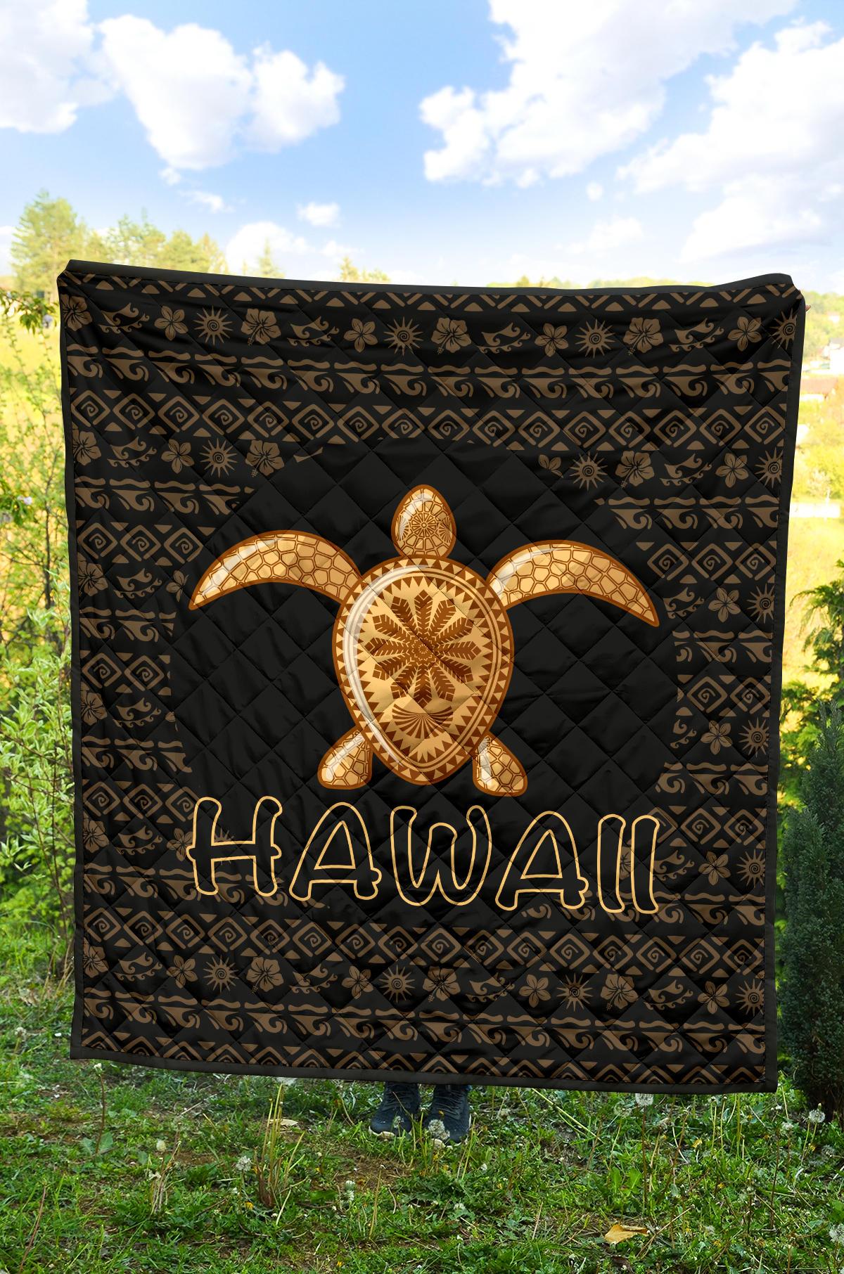 Hawaii Turtle Golden Premium Quilt - Polynesian Pride