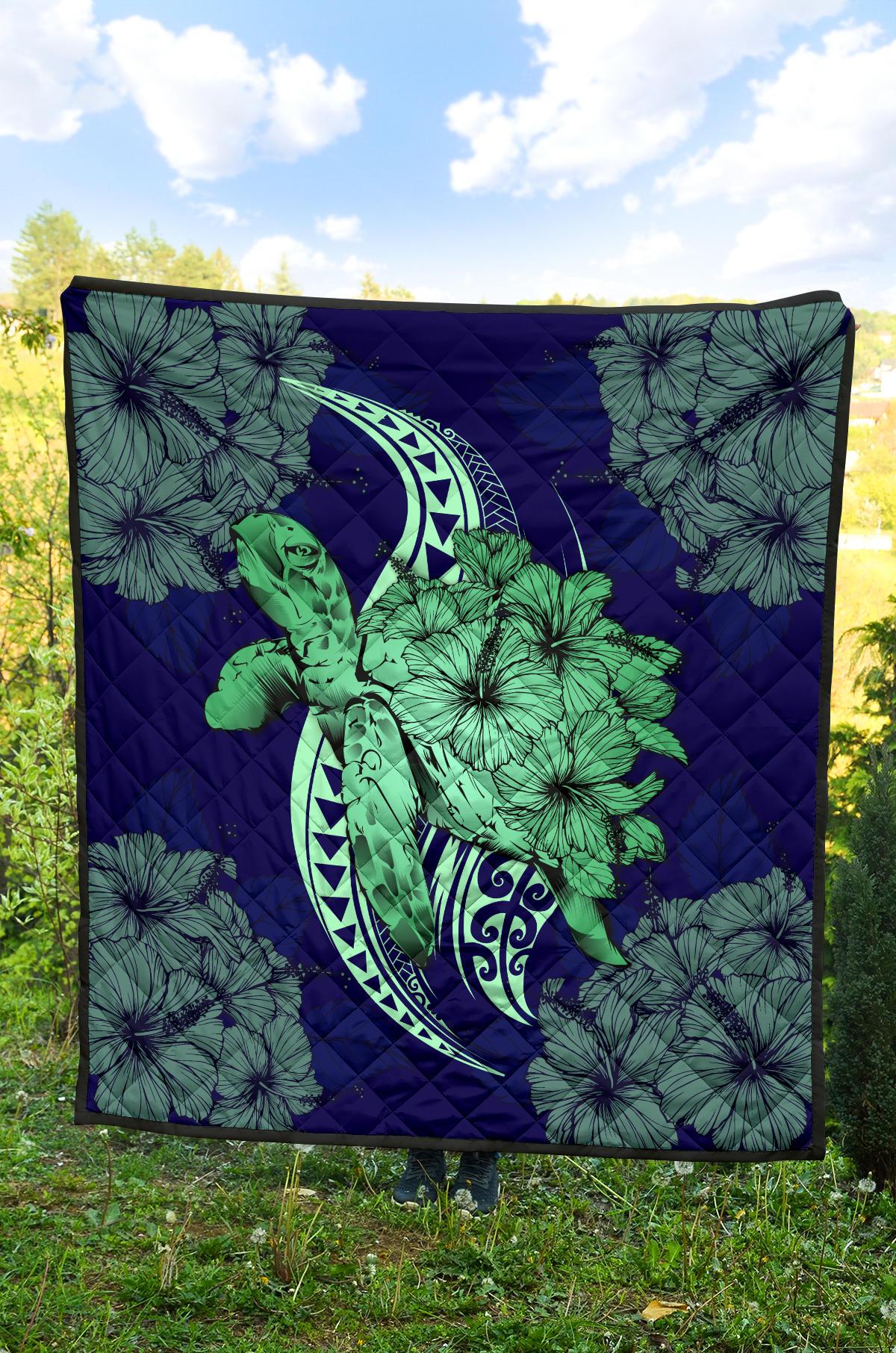 Hawaii Polynesian Turtle Hibiscus Premium Quilt - Green - Polynesian Pride