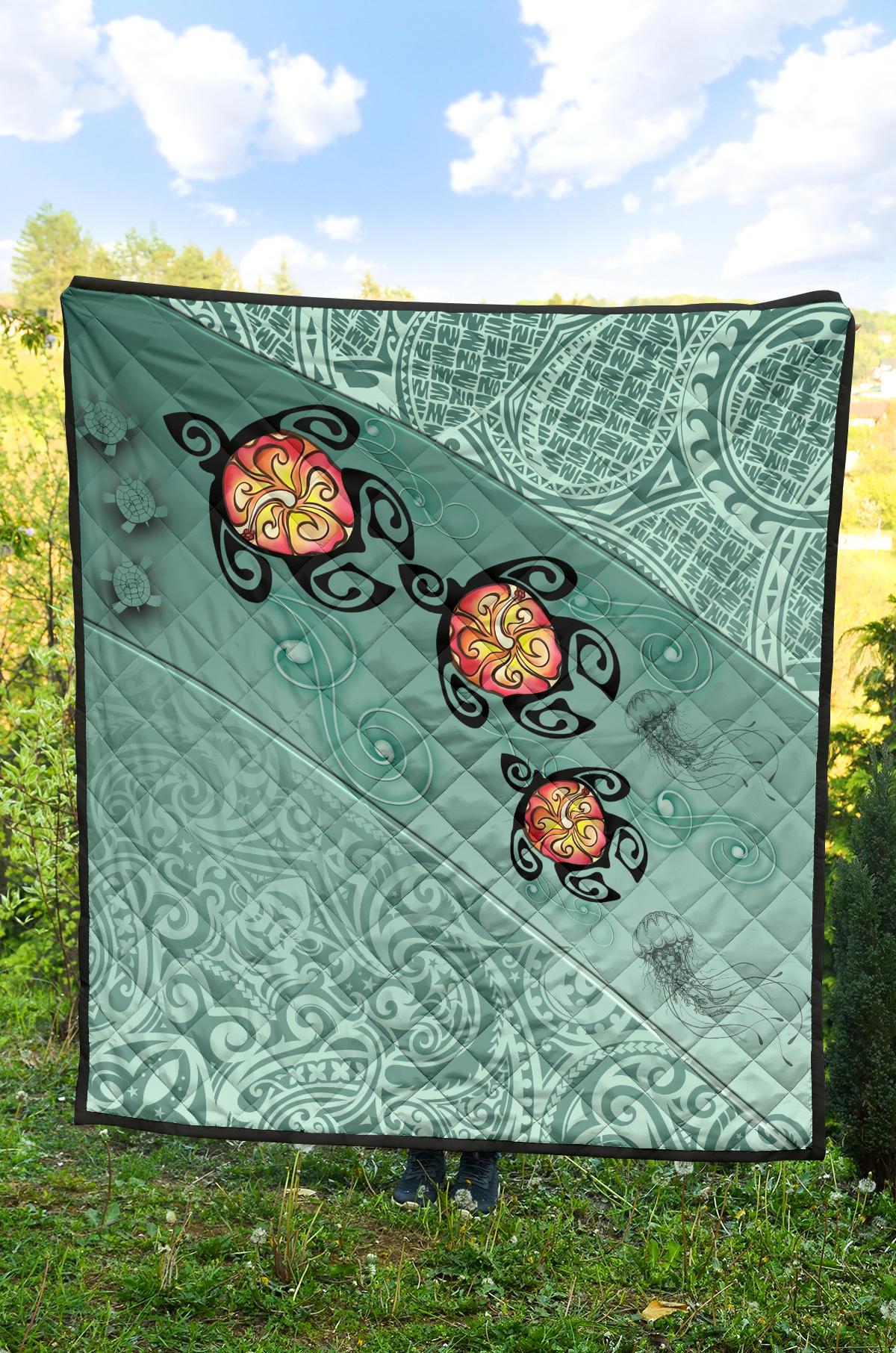 Hawaii Turtle Swimming Tribal Polynesian Premium Quilt - AH - Min Style - Polynesian Pride