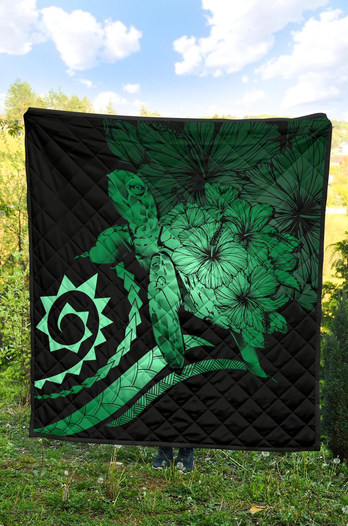 Hawaii Turtle Hibiscus Polynesian Vintage Premium Quilt - Green - Polynesian Pride
