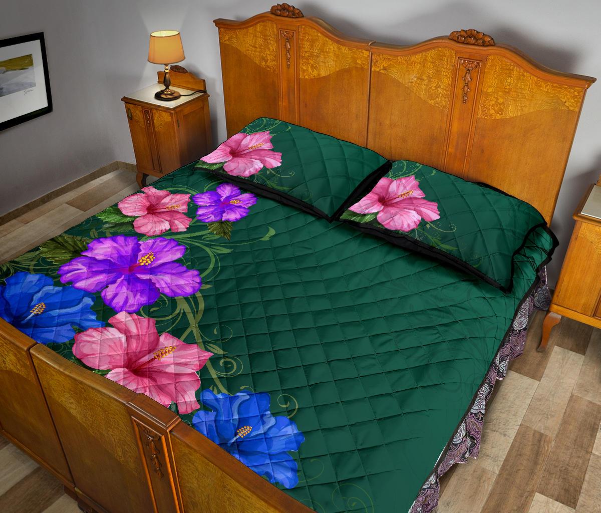 Only Hibiscus Quilt Bed Set - Polynesian Pride