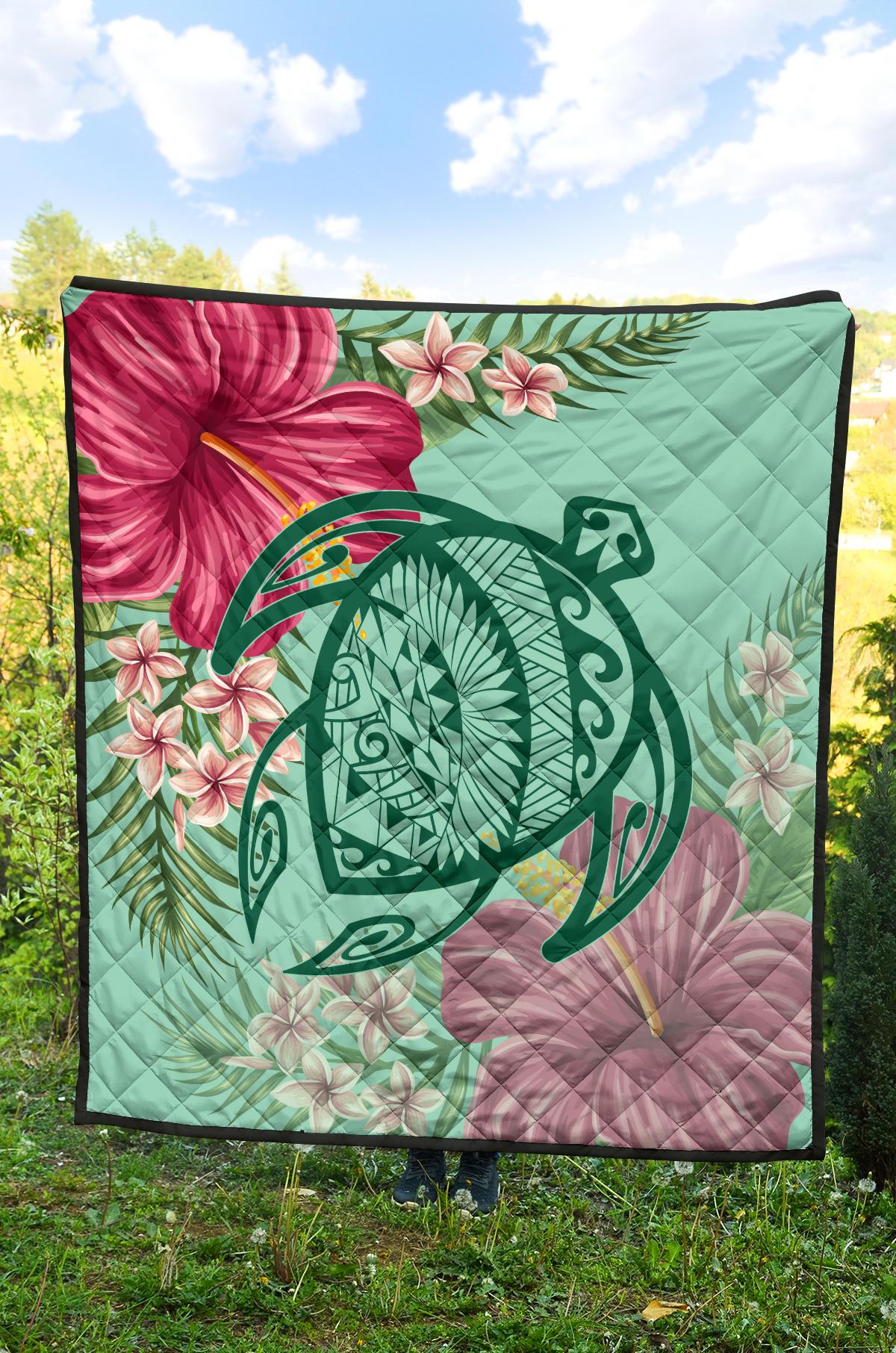 Hawaii Turtle Hibiscus Plumeria Premium Quilt - Hug Style - Polynesian Pride