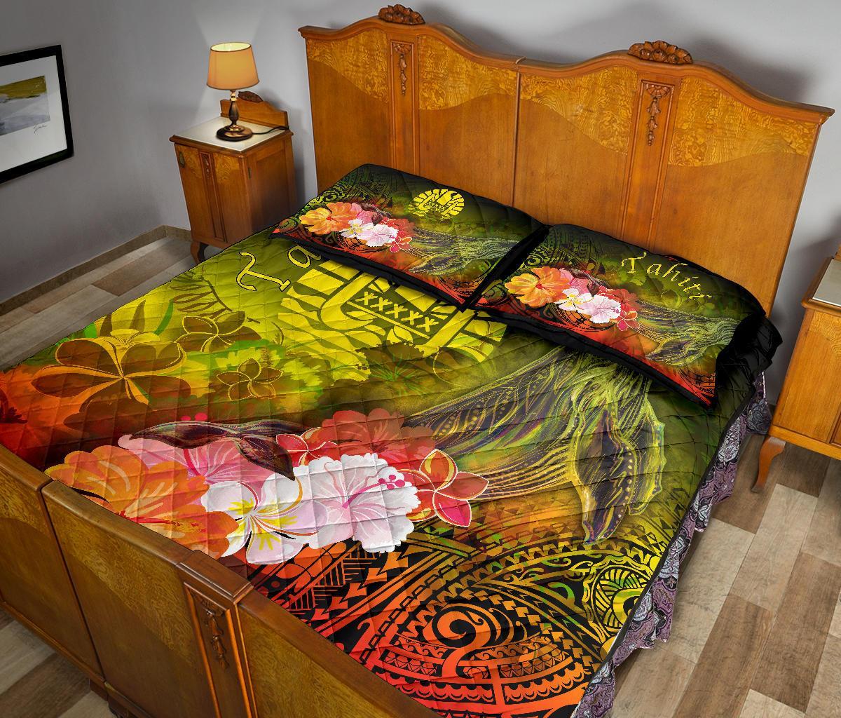 Tahiti Quilt Bed Set - Humpback Whale with Tropical Flowers (Yellow) - Polynesian Pride