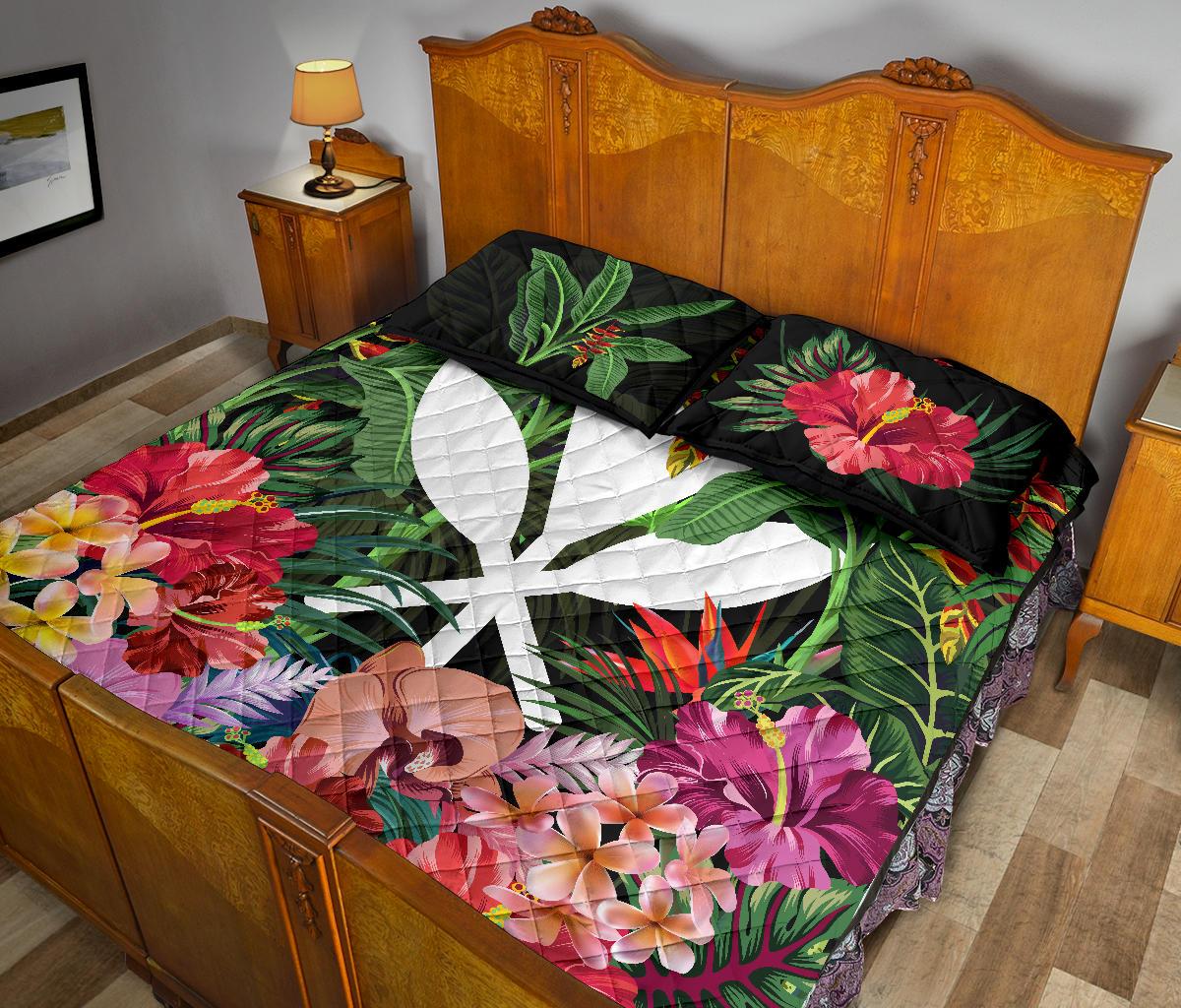Kanaka Maoli ( Hawaiian) Quilt Bed Set - Coat Of Arms Tropical Flowers And Banana Leaves - Polynesian Pride