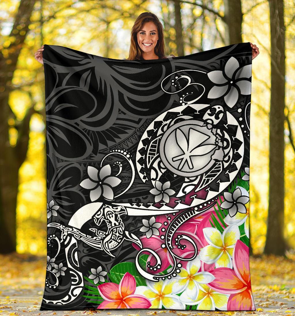 Hawaii Polynesian Premium Blanket - Turtle Plumeria (Black) - Polynesian Pride