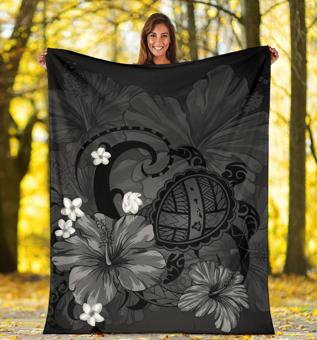 Hawaii Turtle Poly Tribal Gray Premium Blanket - Polynesian Pride