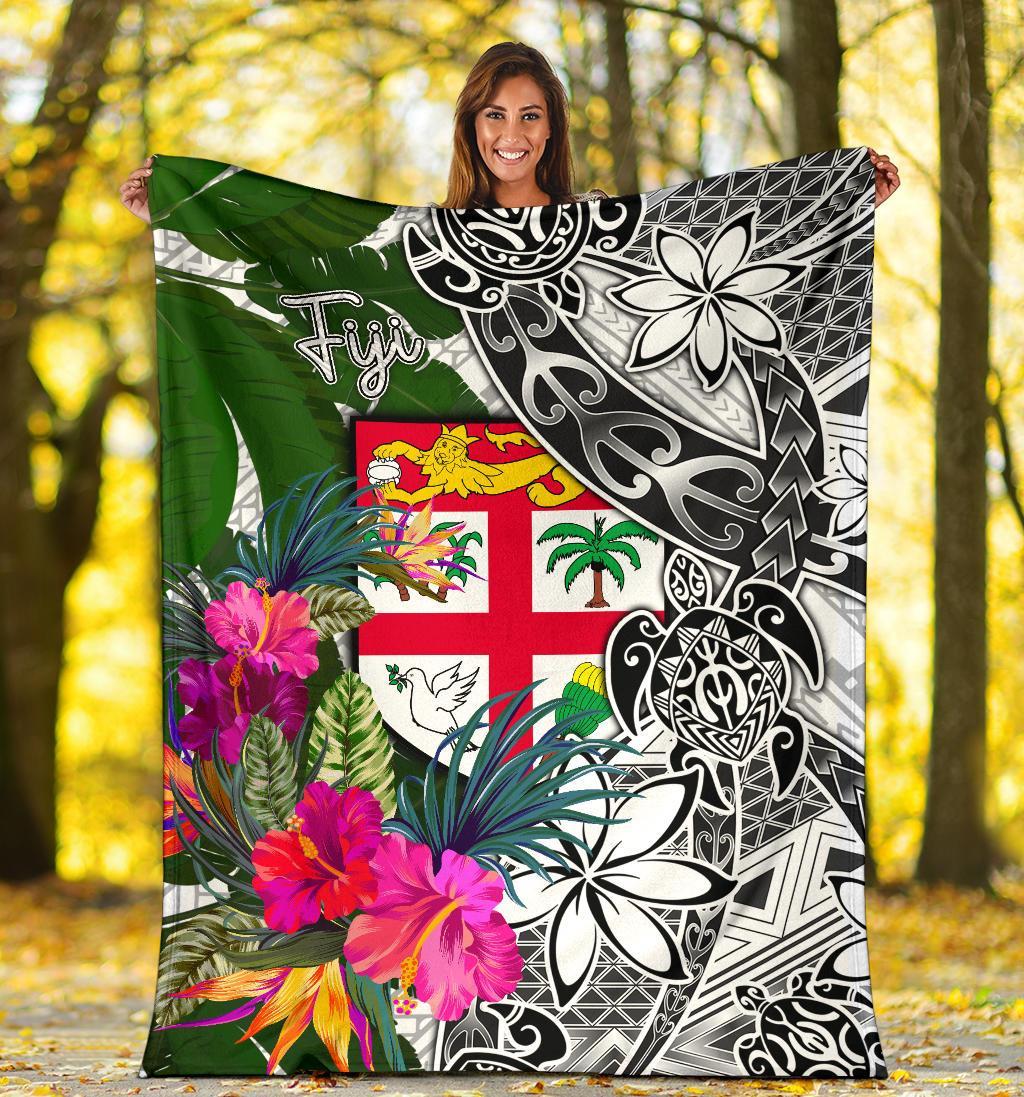 Fiji Premium Blanket White - Turtle Plumeria Banana Leaf - Polynesian Pride