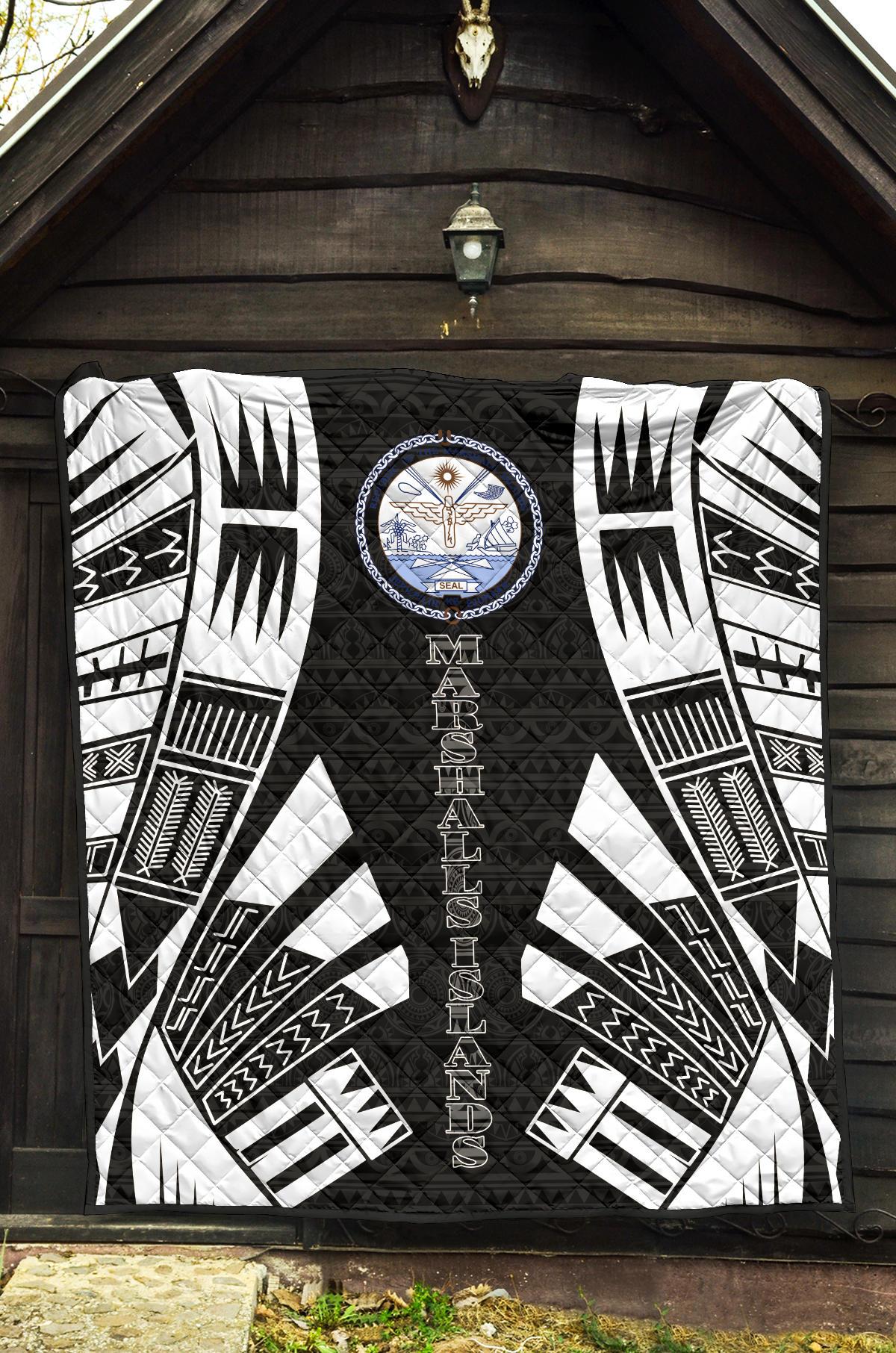 Marshall Islands Premium Quilt - Marshall Islands Seal Polynesian White Tattoo - Polynesian Pride
