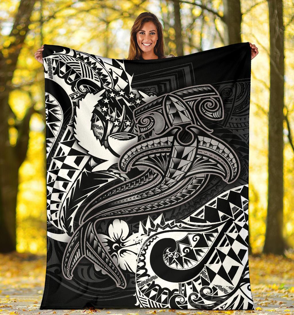 Pohnpei Premium Blanket - White Shark Polynesian Tattoo - Polynesian Pride