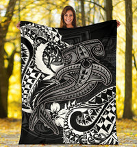 Pohnpei Premium Blanket - White Shark Polynesian Tattoo - Polynesian Pride