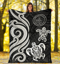 Palau Premium Blanket - White Tentacle Turtle - Polynesian Pride