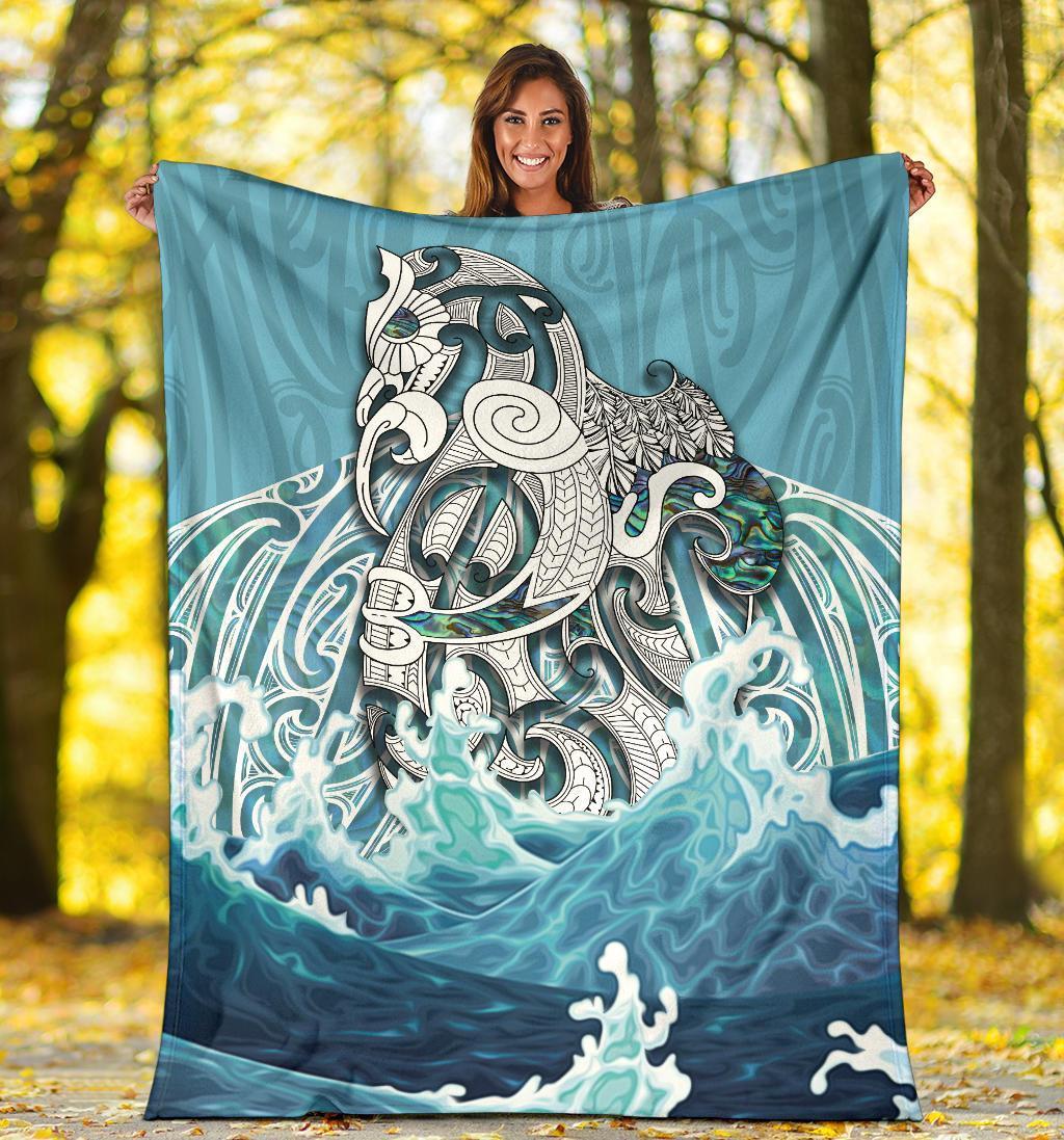 Maori Manaia The Blue Sea Premium Blanket - Polynesian Pride