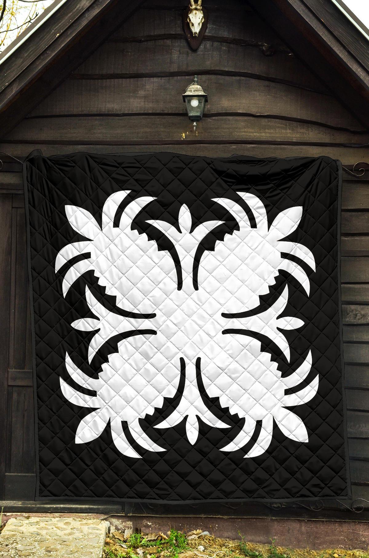 Hawaiian Premium Quilt Royal Pattern - Black And White - A2 Style - Polynesian Pride