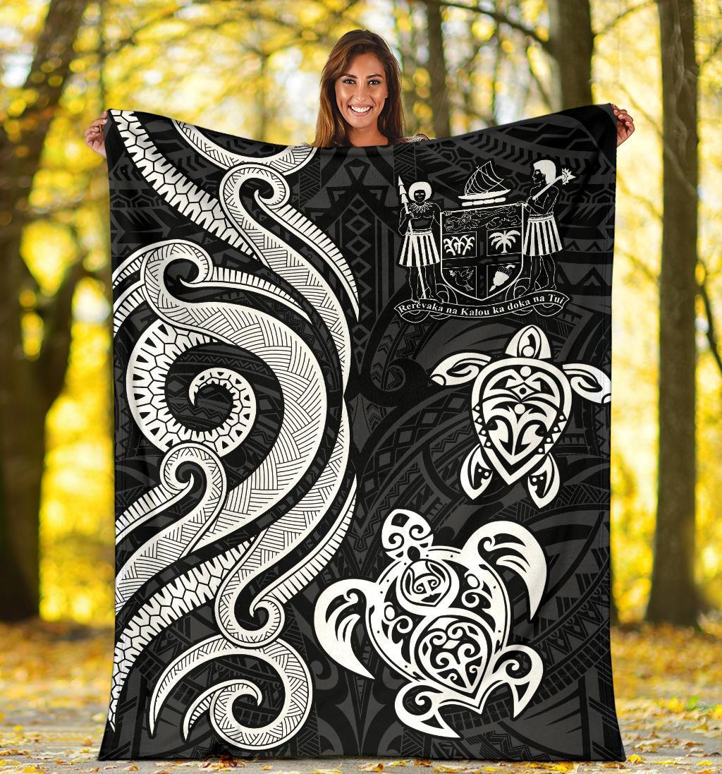 Fiji Polynesian Premium Blanket - White Tentacle Turtle Crest - Polynesian Pride