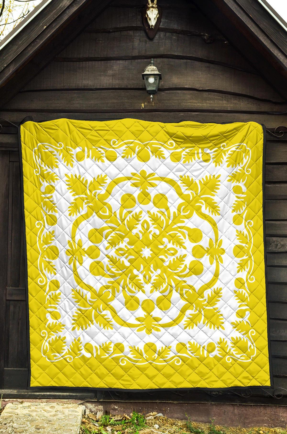 Hawaiian Premium Quilt Royal Pattern - Yellow And White - Polynesian Pride