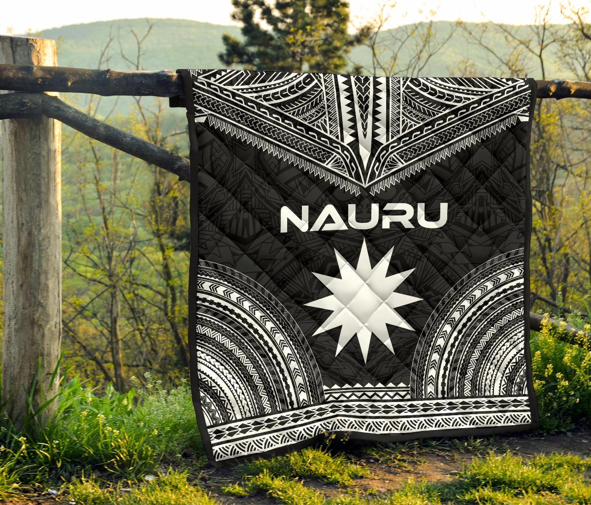 Nauru Premium Quilt - Nauru Flag Polynesian Chief Black Version - Polynesian Pride