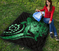 Hawaii Turtle Hibiscus Polynesian Vintage Premium Quilt - Green - Polynesian Pride